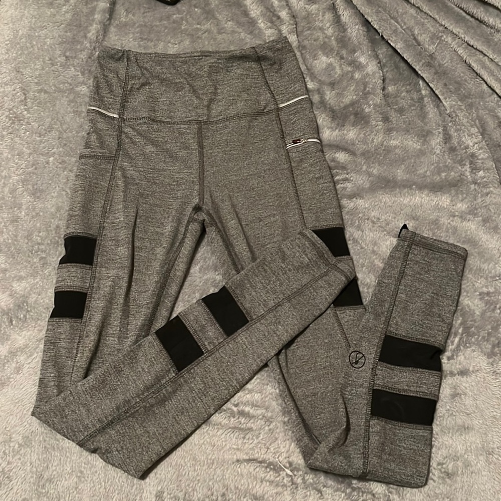 Xbygottex . Work out leggings,size Xs , color gray